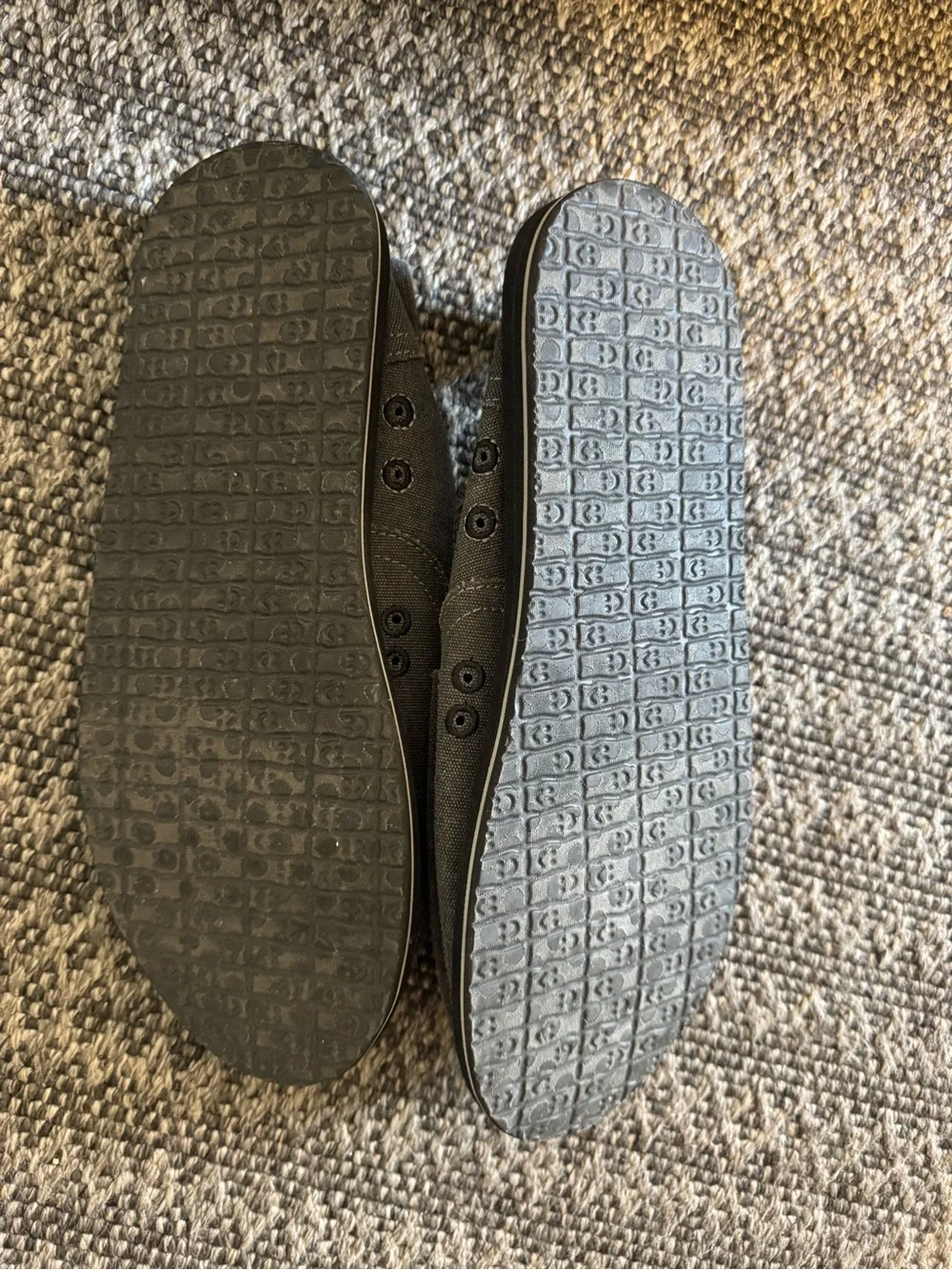 Sanuk Sidewalk Surfer Slip-On Men’s Canvas Shoes in Charcoal Gray - size 12 men